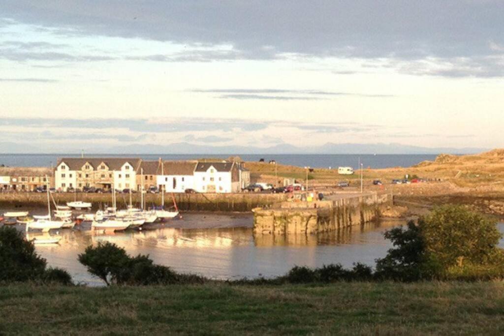 3 Bedroom Townhouse Right On The Harbour Isle of Whithorn Εξωτερικό φωτογραφία