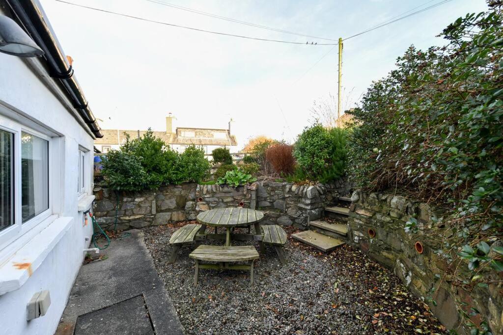 3 Bedroom Townhouse Right On The Harbour Isle of Whithorn Εξωτερικό φωτογραφία