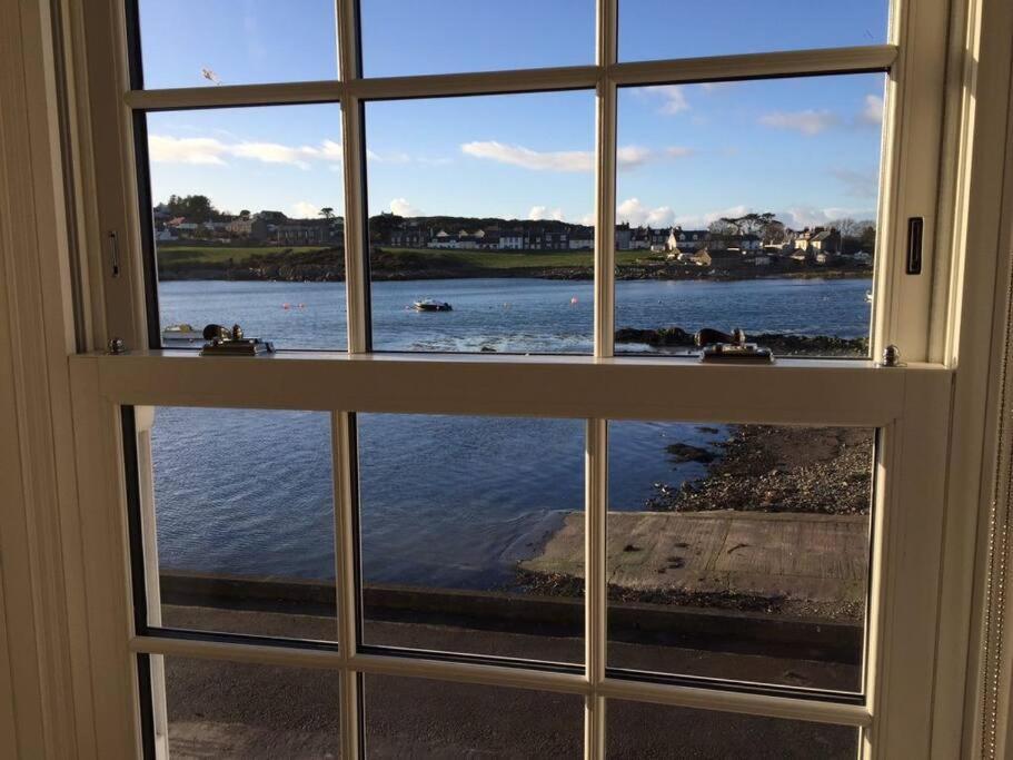 3 Bedroom Townhouse Right On The Harbour Isle of Whithorn Εξωτερικό φωτογραφία